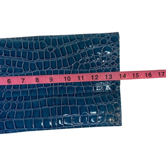 ๐3 FOR $15๐ Alligator Print Teal Blue Clutch Handbag - Picture 7 of 13